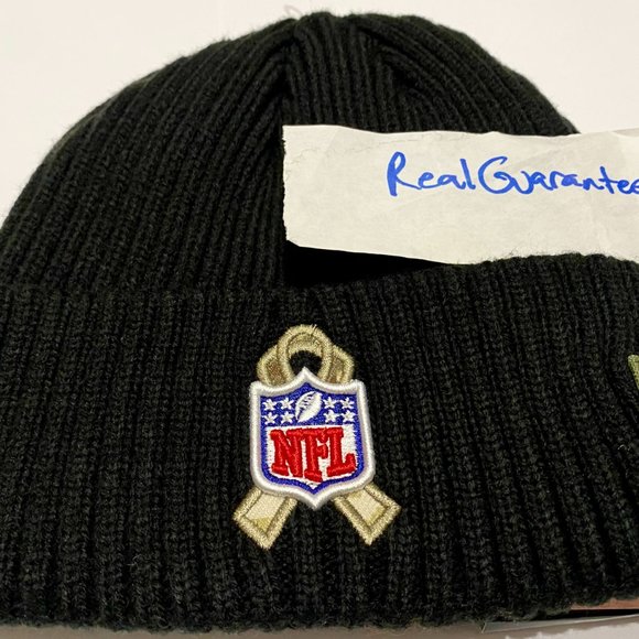 100% New Era 2020 Tampa Bay Buccaneers Salute To Service Knit Hat NFL Sport Cap - Picture 7 of 7